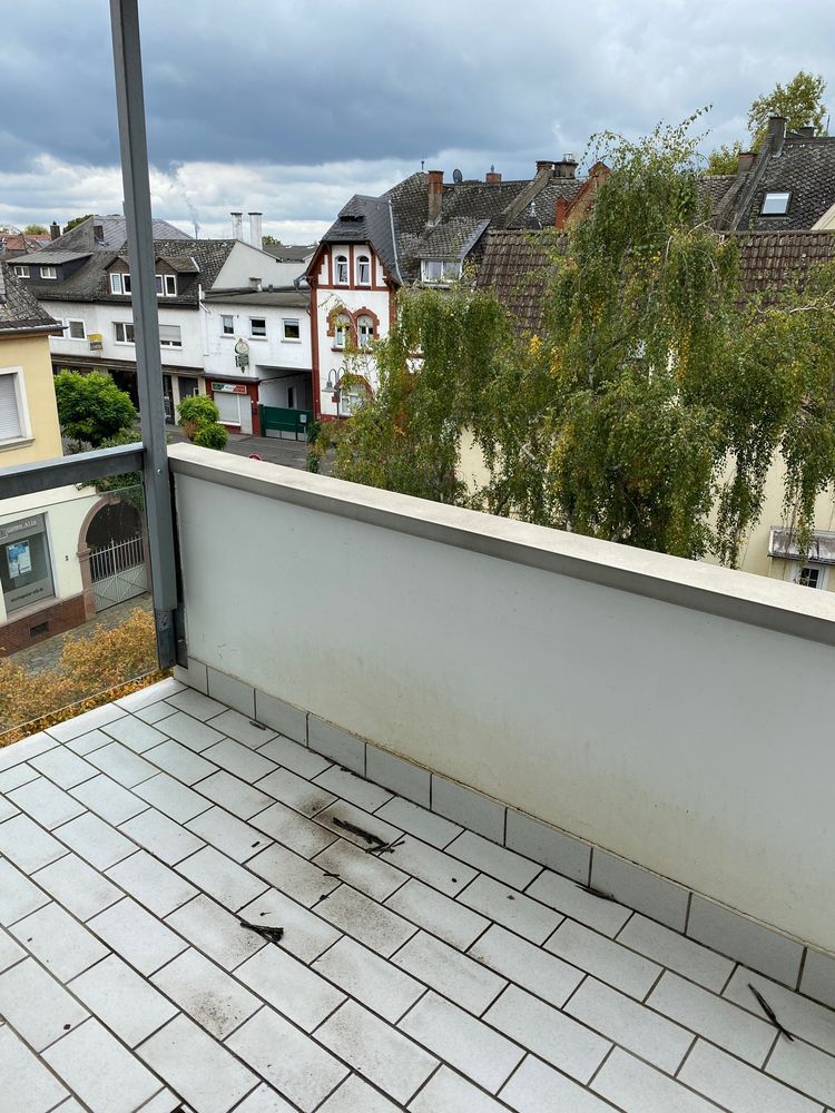 Walluf: Helle 1-Zimmerwohnung mit Balkon sucht neuen Mieter! 