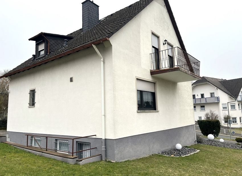 Nastätten: EFH mit Garage und Garten in zentraler Lage!